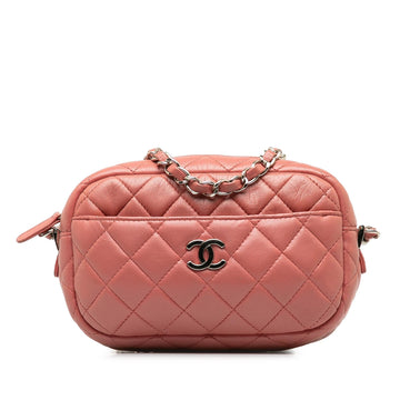 Pearl Street Bags Chanel Mini Lambskin Camera Case (SHG-J1pjLT)