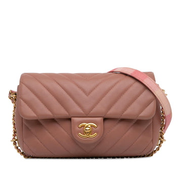 Pearl Street Bags Chanel Mini Rectangular Chevron Lambskin Chain Around Flap (SHG-MXUjLx)