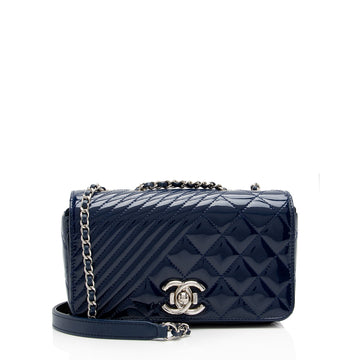 Pearl Street Bags Chanel Patent Leather Coco Boy Small Flap Bag (SHF-mwPK8i)