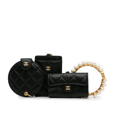 Pearl Street Bags Chanel Pearl Crown CC Wristlet Multi Pouches (SHG-iLLXLn)