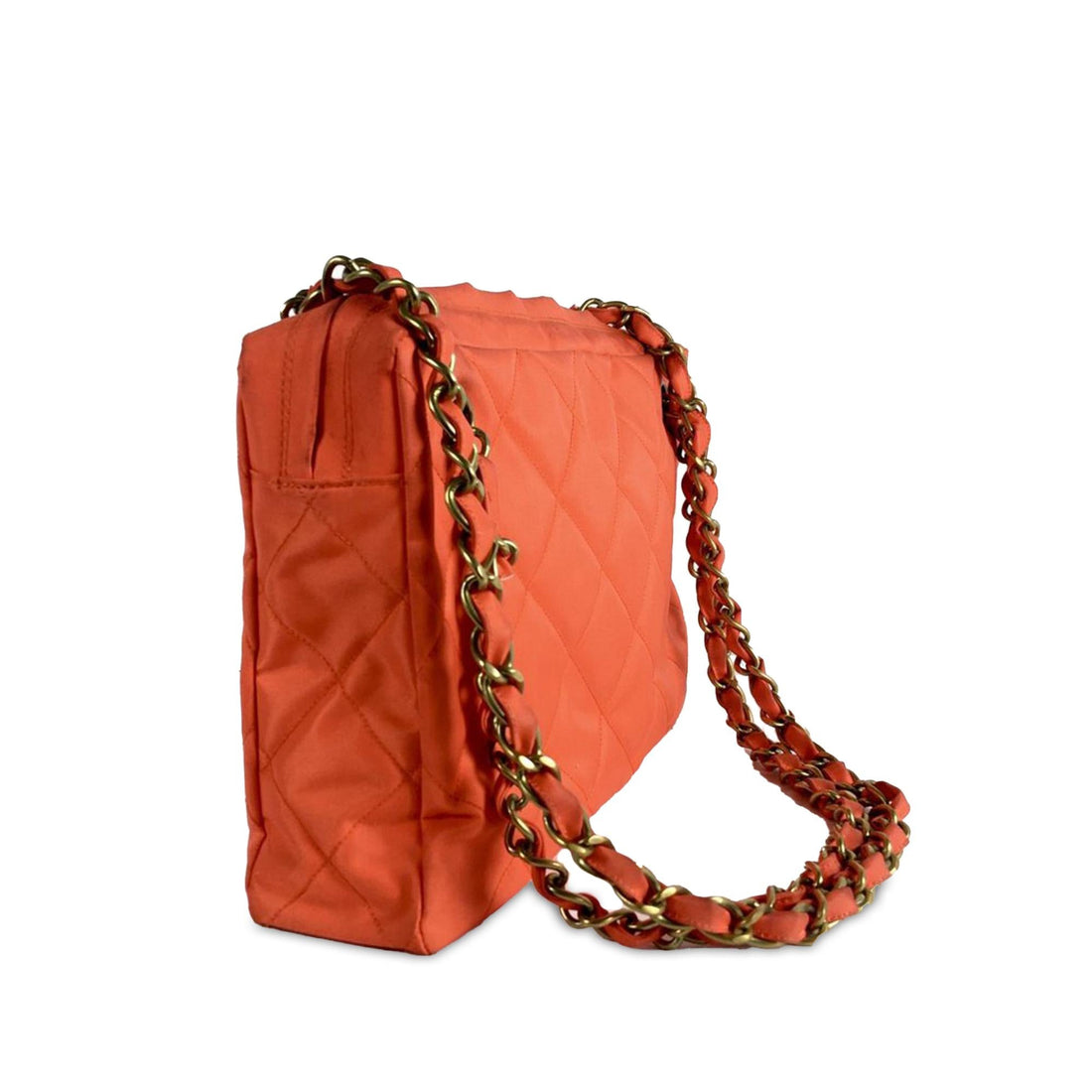 Pearl Street Bags Chanel Quilted Nylon Shoulder Bag (SHG-creHtW)