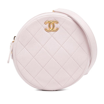 Pearl Street Bags Chanel Quilted Patent Round Clutch with Chain (SHG-Hh0oWh)