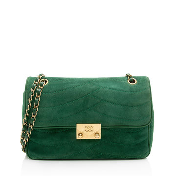 Pearl Street Bags Chanel Scallop Quilted Suede Pagoda Medium Flap Bag (SHF-StVv1m)
