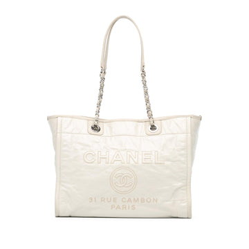 Chanel Small Glazed Calfskin Deauville Tote (SHG-QE8xIp)