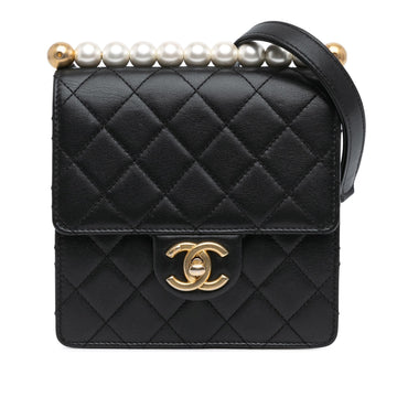 Chanel Small Lambskin Chic Pearls Flap (SHG-HraSbZ)