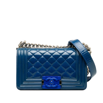 Pearl Street Bags Chanel Small Patent Boy Plexiglass Crossbody Bag (SHG-ajsK1x)