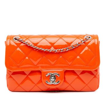 Pearl Street Bags Chanel Small Patent Coco Shine Flap (SHG-uOk6MM)
