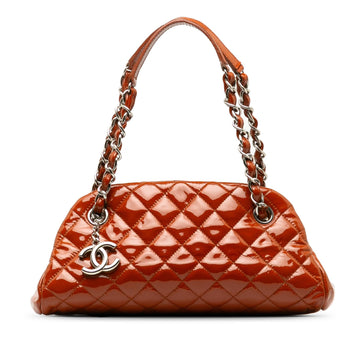 Pearl Street Bags Chanel Small Patent Just Mademoiselle Shoulder Bag (SHG-eDqWnL)