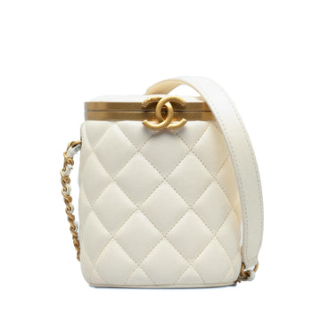 Pearl Street Bags Chanel Small Quilted Lambskin Crown Box Bag (SHG-GuyXwC)