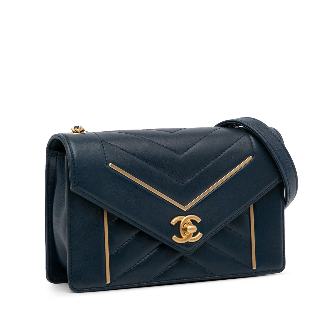 Pearl Street Bags Chanel Small Reversed Chevron Lambskin Flap (SHG-I8TN3a)