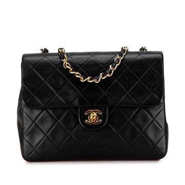 Pearl Street Bags Chanel Square Classic Quilted Lambskin Flap (SHG-NCKAmV)