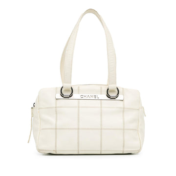 Pearl Street Bags Chanel Square Stitch LAX Bowler Bag (SHG-MakcWZ)