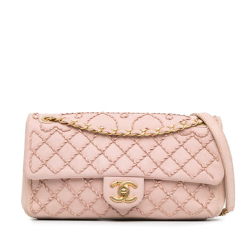 Pearl Street Bags Chanel Twist Quilted Heart Flap (SHG-uZx9EN)