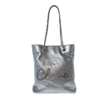 Pearl Street Bags Chanel Written In Chain Metallic Tote (SHG-iy0JC9)