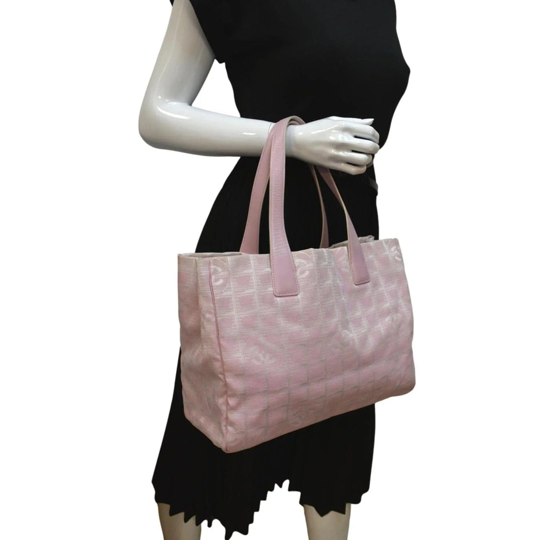 Pearl Street Bags Chanel CC Logo Travel Line Large Nylon Tote Bag Light Pink