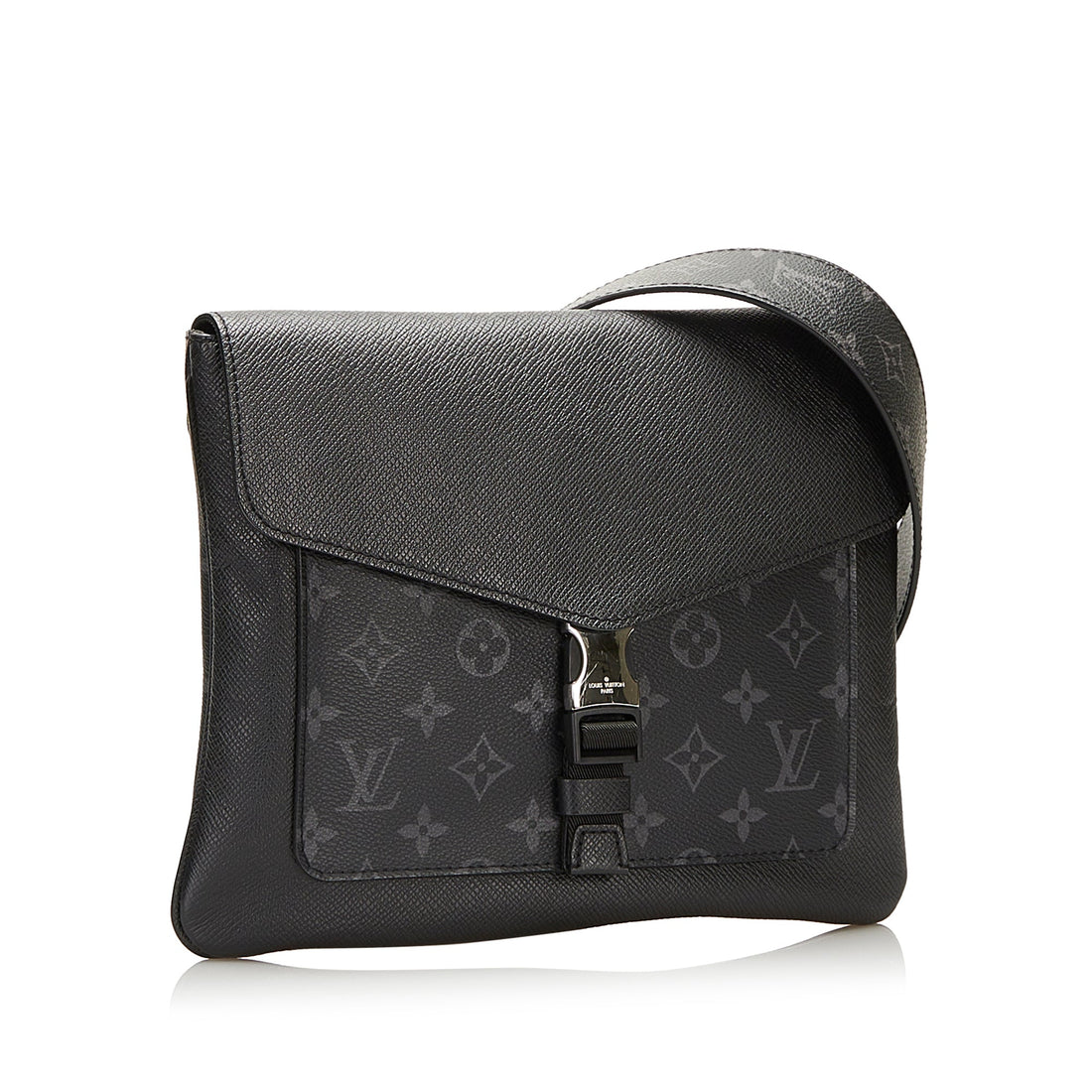 Louis Vuitton Outdoor Flap Messenger Black Taïgarama