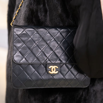 Chanel Quilted Lambskin  shoulder bag TWS pop