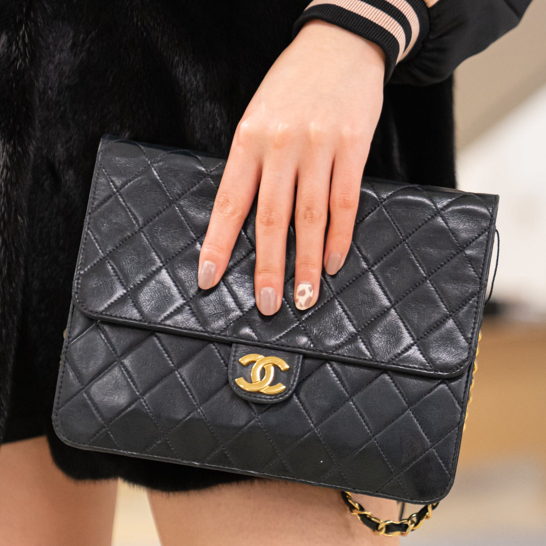 Chanel Quilted Lambskin  shoulder bag TWS pop