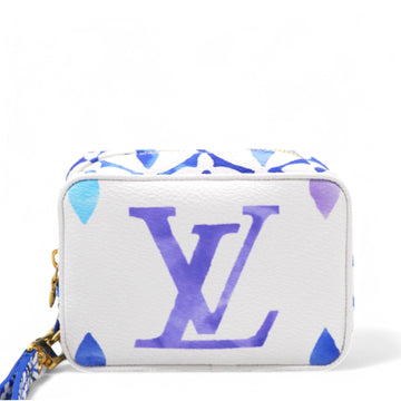 Louis-vuitton Monogram Giant By The Pool 2.0 Wapity Case Blue
