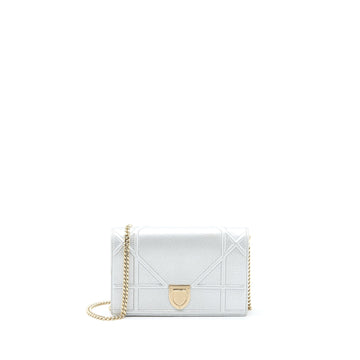 Top quality Dior Top quality Diorama Wallet on Chain Calfskin Silver