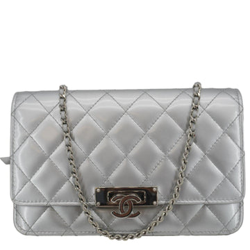 Pearl Street Bags Chanel Golden Class Quilted Leather Wallet on Chain Bag Silver