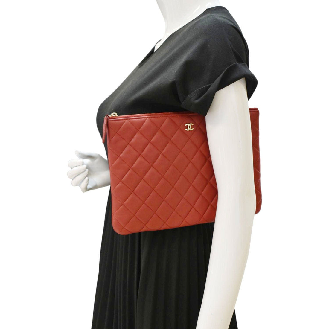 Chanel Classic O-Case Leather Zip Pouch Red