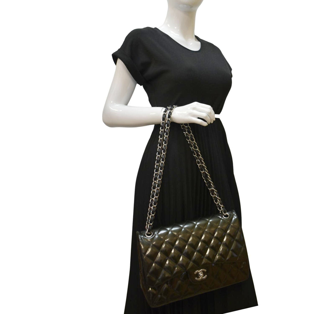 Chanel Jumbo Flap Striated Quilted  Leather Shoulder Bag Green