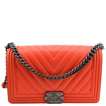 Pearl Street Bags Chanel Medium Boy Flap Chevron Quilted Calfskin Shoulder Bag Red