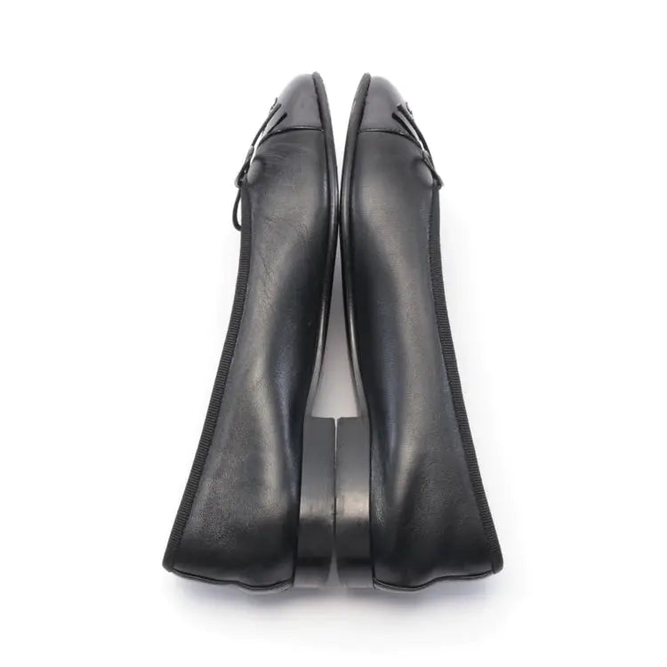 CHANEL Interlocking CC Logo Leather Ballet Flats, Size 35.5