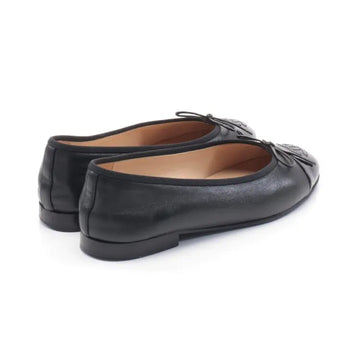 CHANEL Interlocking CC Logo Leather Ballet Flats, Size 35.5