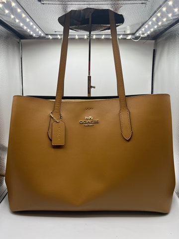 HANDBAG DESIGNER by COACH In BROWN, Size: LARGE