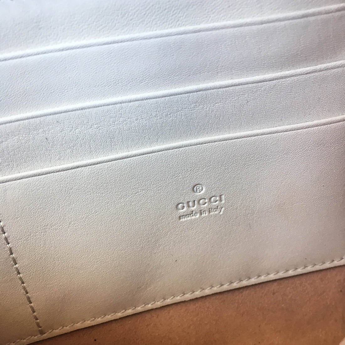 Gucci Marmont White WOC