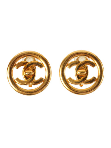 Top Quality Chanel 1997 Made Circle Turn-Lock Earrings Gold