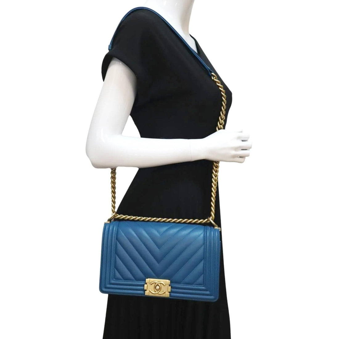 Pearl Street Bags Chanel Medium Boy Flap Chevron Quilted Calfskin Shoulder Bag Blue