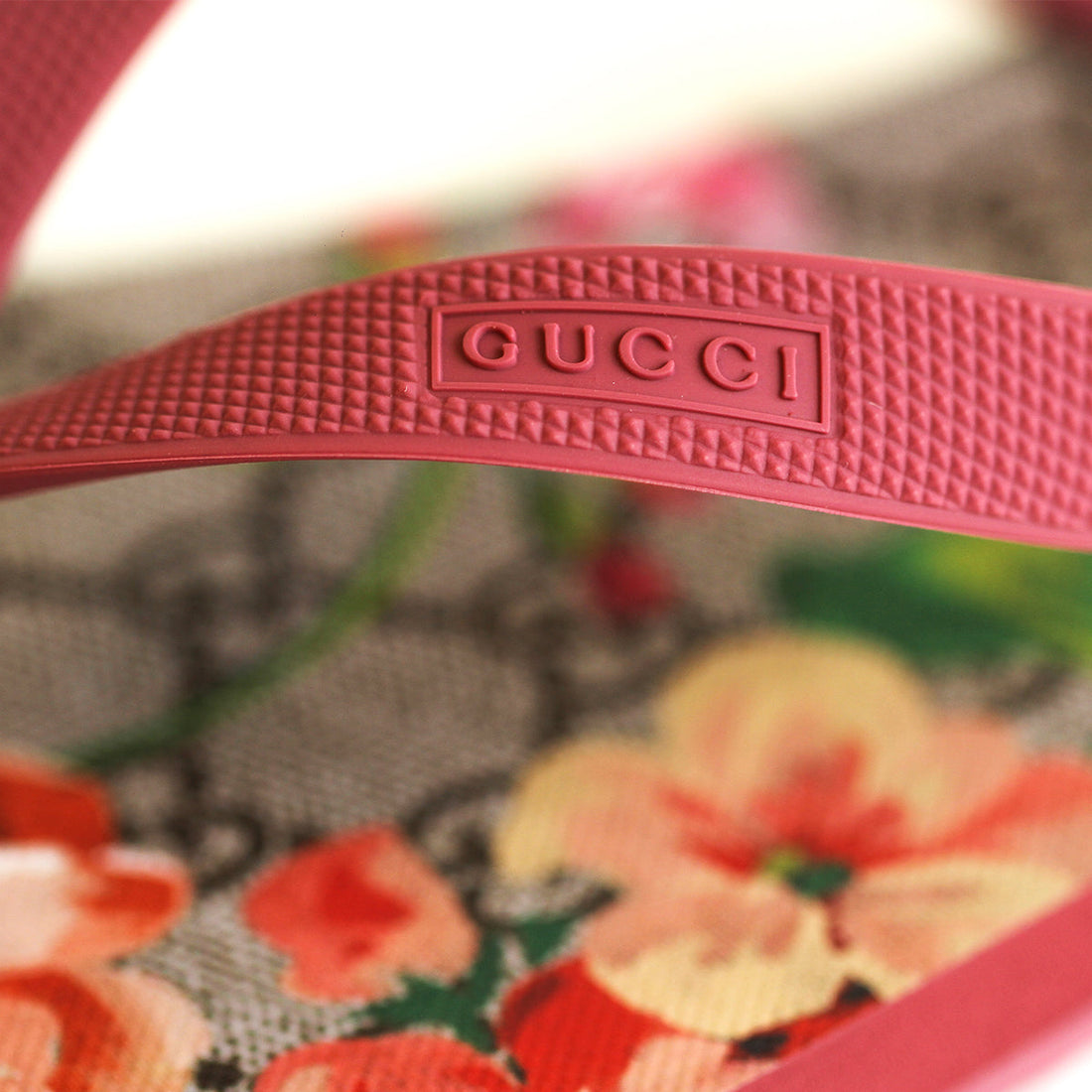 Gucci GG Blooms Flip Flops