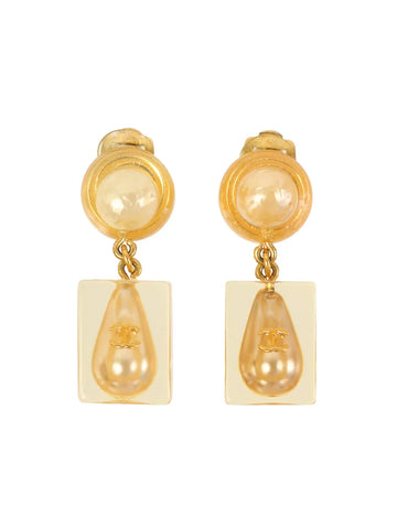Top Quality Chanel 1997 Made Square Pearl Cc Mark Swing Earrings Clear/Gold