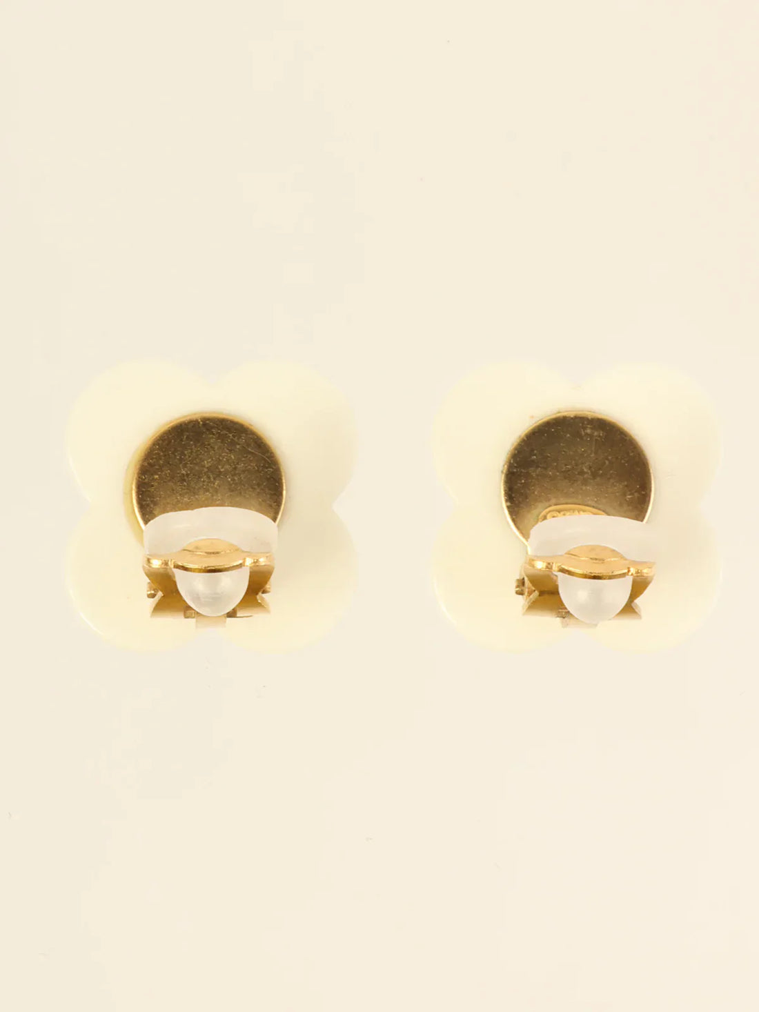 Top Quality Chanel 2002 Made Clover Cc Mark Earrings White/Gold
