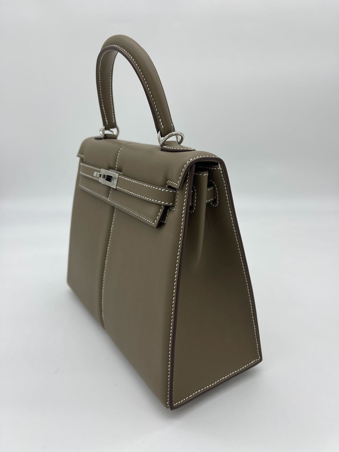 Hermes Kelly 25 Etoupe Leather Padded Palladium Hardware