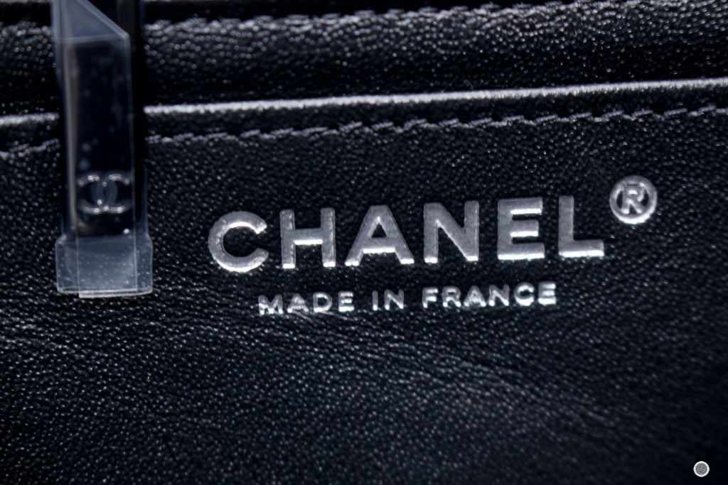 Chanel A69900 B06311 Classic CC Flap  Black / 94305 Lambskin Shoulder Bags Bkhw