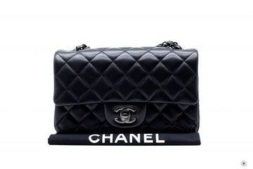 Chanel A69900 B06311 Classic CC Flap  Black / 94305 Lambskin Shoulder Bags Bkhw