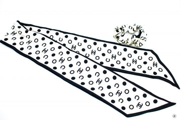 Chanel AA7533B0560510800 Hair Accessories Ivory/black Fabric Others