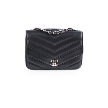 Top Quality Chanel Caviar Chevron Crossbody Bag Black Series 23