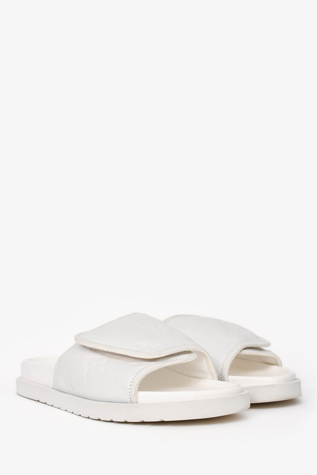 Louis Vuitton White Rubber/Leather Miami Slides Size 7 Mens