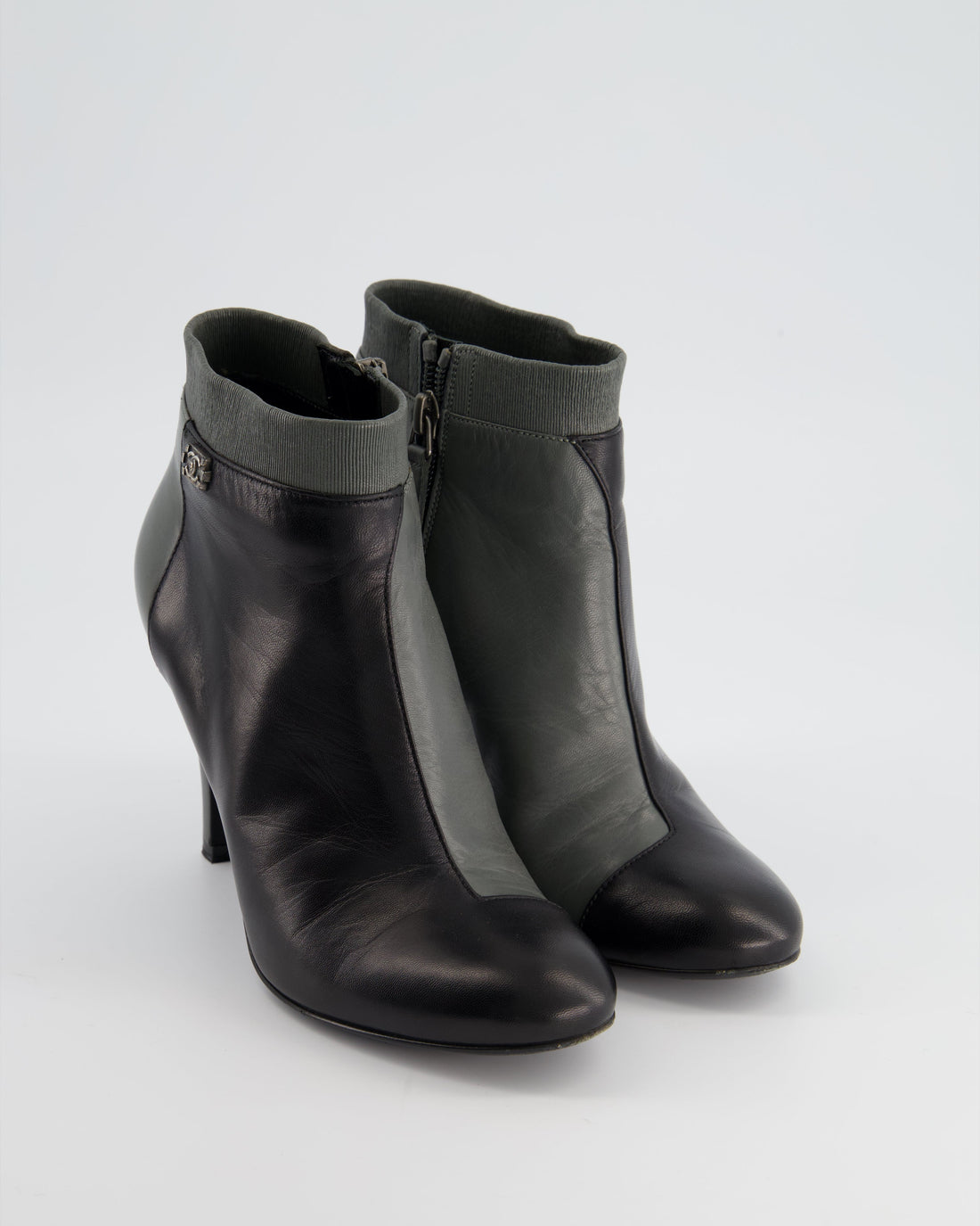Pearl Street Bags Chanel Black, Grey Leather Heel Ankle Boots with CC Logo Size EU 35.5
