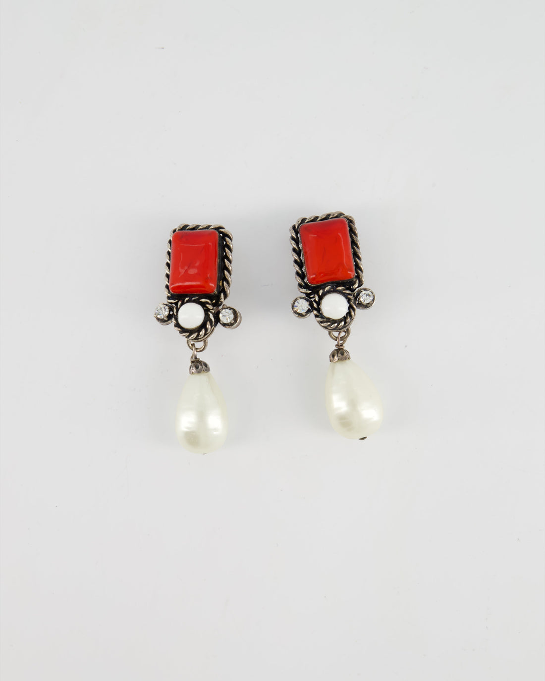Pearl Street Bags Chanel Silver  96P Red, Crystal Pearl Drop Detail Clip-On Earrings