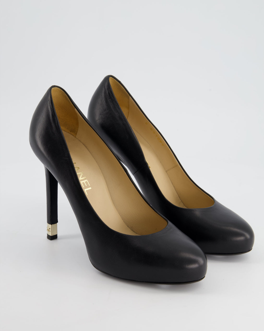 Pearl Street Bags Chanel Black Round Toe Heels with Silver CC Logo Detail Size EU 40