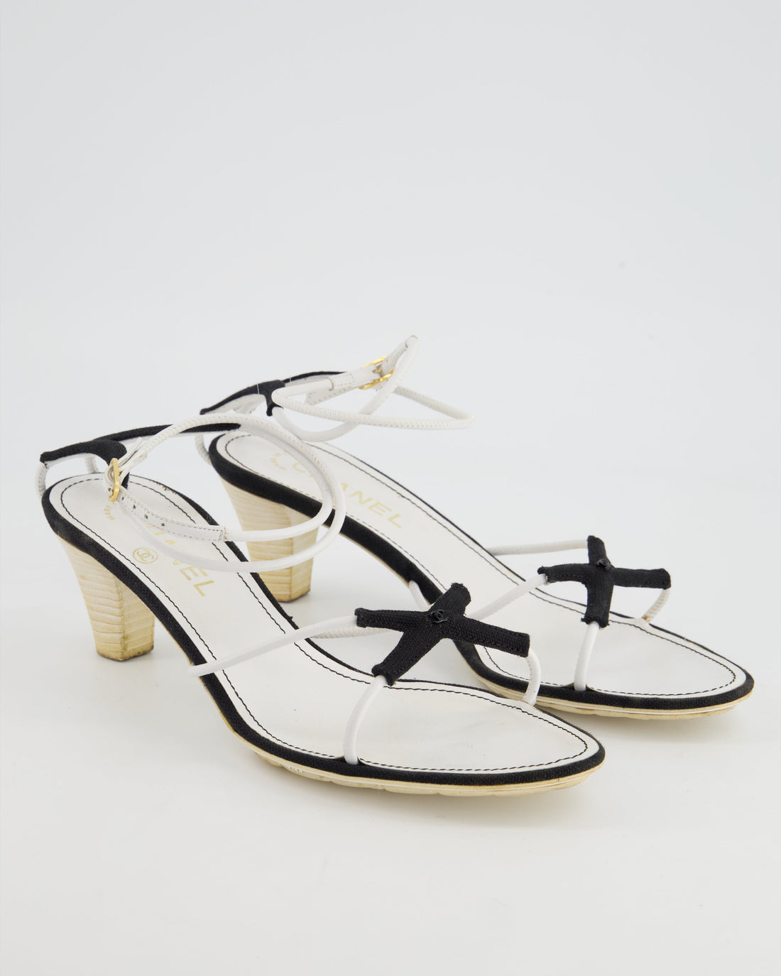 Pearl Street Bags Chanel  Black & White Strappy Kitten Heels Size EU 40