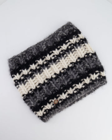 Pearl Street Bags Chanel Black and White Striped Knit Collar Scarf with Logo Detail Size S (UK 8)