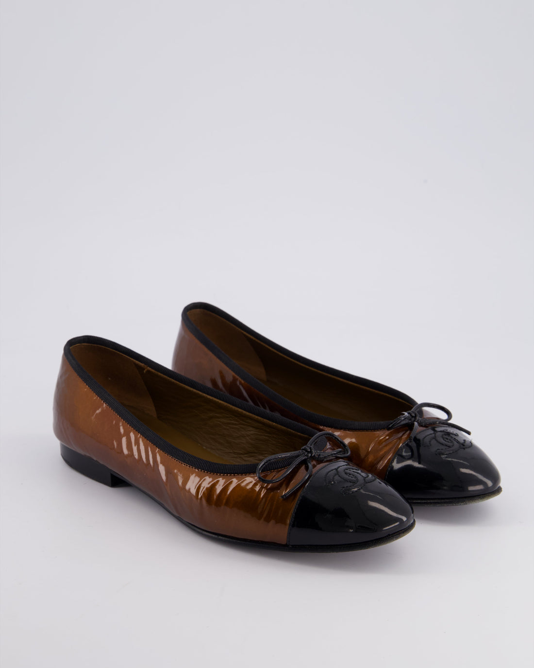 Pearl Street Bags Chanel Gold, Black Patent Ballet Flats with CC Logo Detail Size EU 37.5