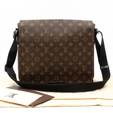 Louis-vuitton District MM Monogram Macassar
